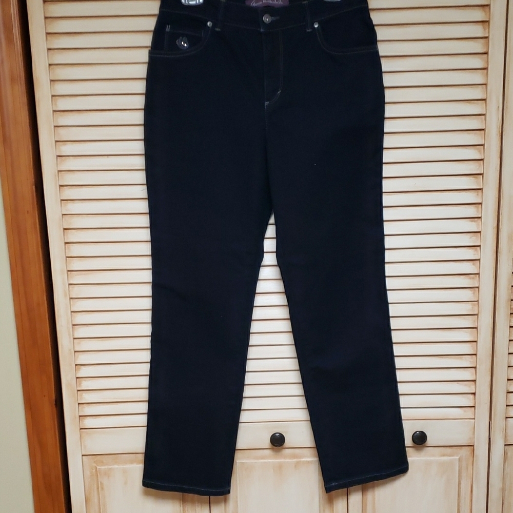 Gloria Vanderbilt Black Straight Leg Jeans Timeless Design